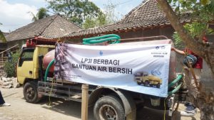 KEGIATAN BAKTI SOSIAL “LP3I BERBAGI” Peduli Kekeringan Di Gunungkidul