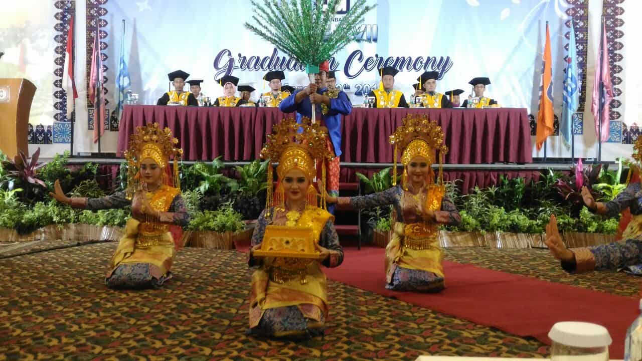 Pelaksanaan wisuda LP3I College Pekanbaru