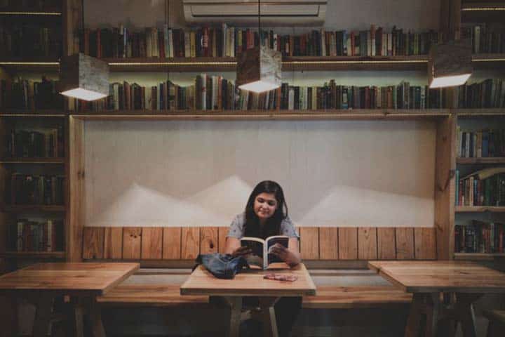 Apa Bedanya Kuliah Pendidikan Vokasi (Diploma) dengan Akademik (Sarjana)?