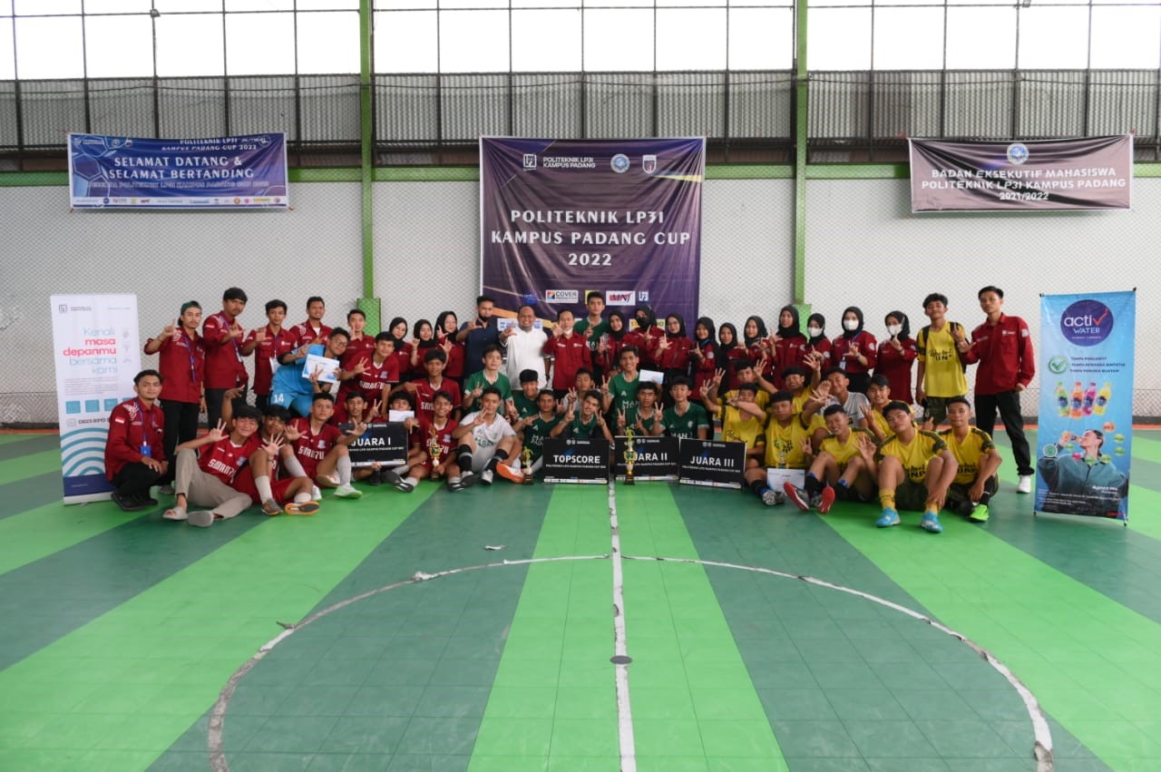 Politeknik LP3I Kampus Padang Gelar Turnamen Futsal untuk SMA se-Sumatera Barat